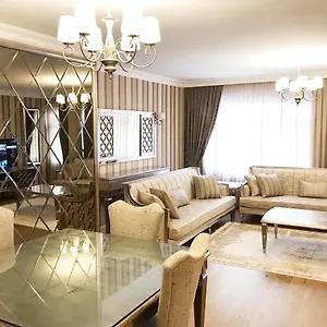 My Fabulous Luxury Home. Historical Part Of The Apartamento